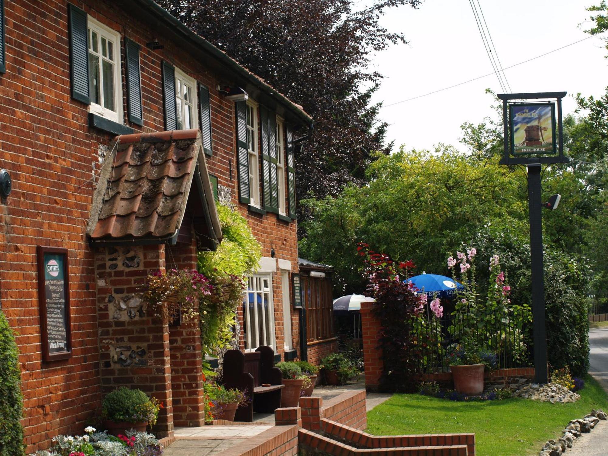 The Olde Windmill Inn Great Cressingham Exterior foto